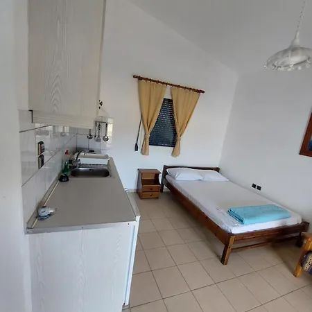 Seaview Saravari Studios Agios Alexandros Exterior photo